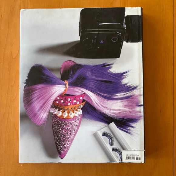 Blahnik by Boman Chronicle Books Coffee Table Shoe Book Art - Picture 3 of 12